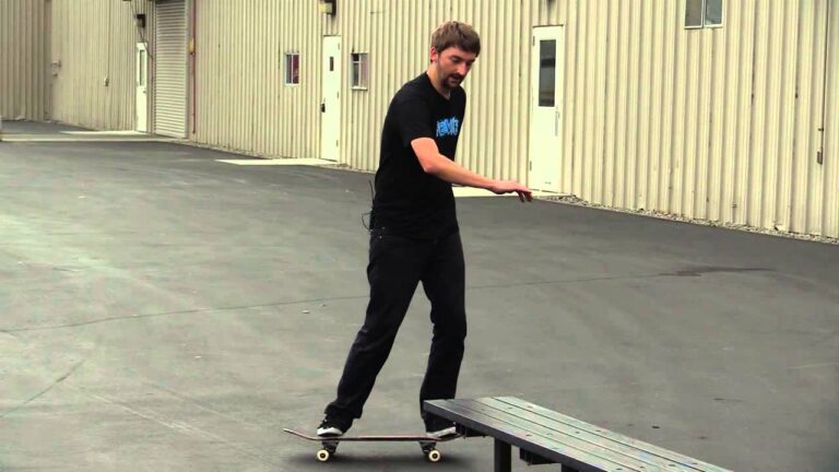 HOW TO FRONTSIDE BOARDSLIDE THE EASIEST WAY TUTORIAL